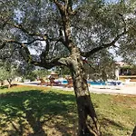 Appartement Peroj Ii *