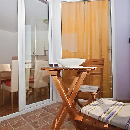 Apartment Peroj II Воднян