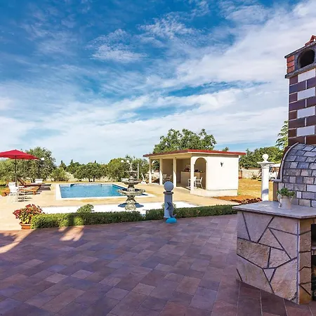 Peroj Ii Apartamento *