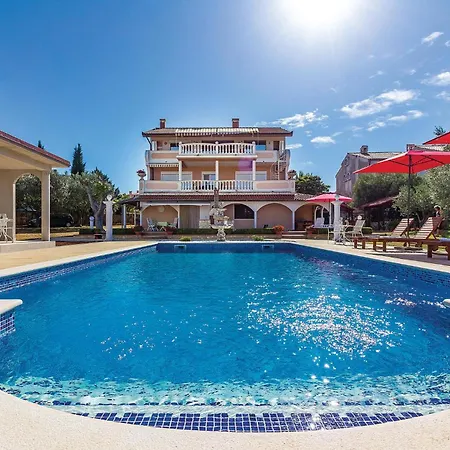 Peroj Ii Apartamento