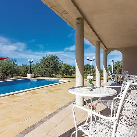 Apartamento Peroj Ii