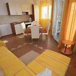 Appartement Peroj Ii *