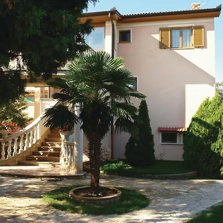 Amazing Apartment In Vodnjan With Kitchen Vodnjan